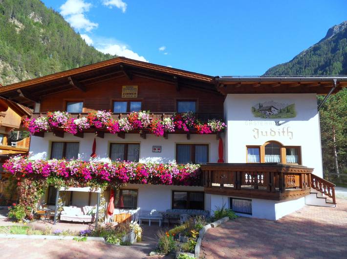 B&B für 2 Personen, mit Balkon in Längenfeld