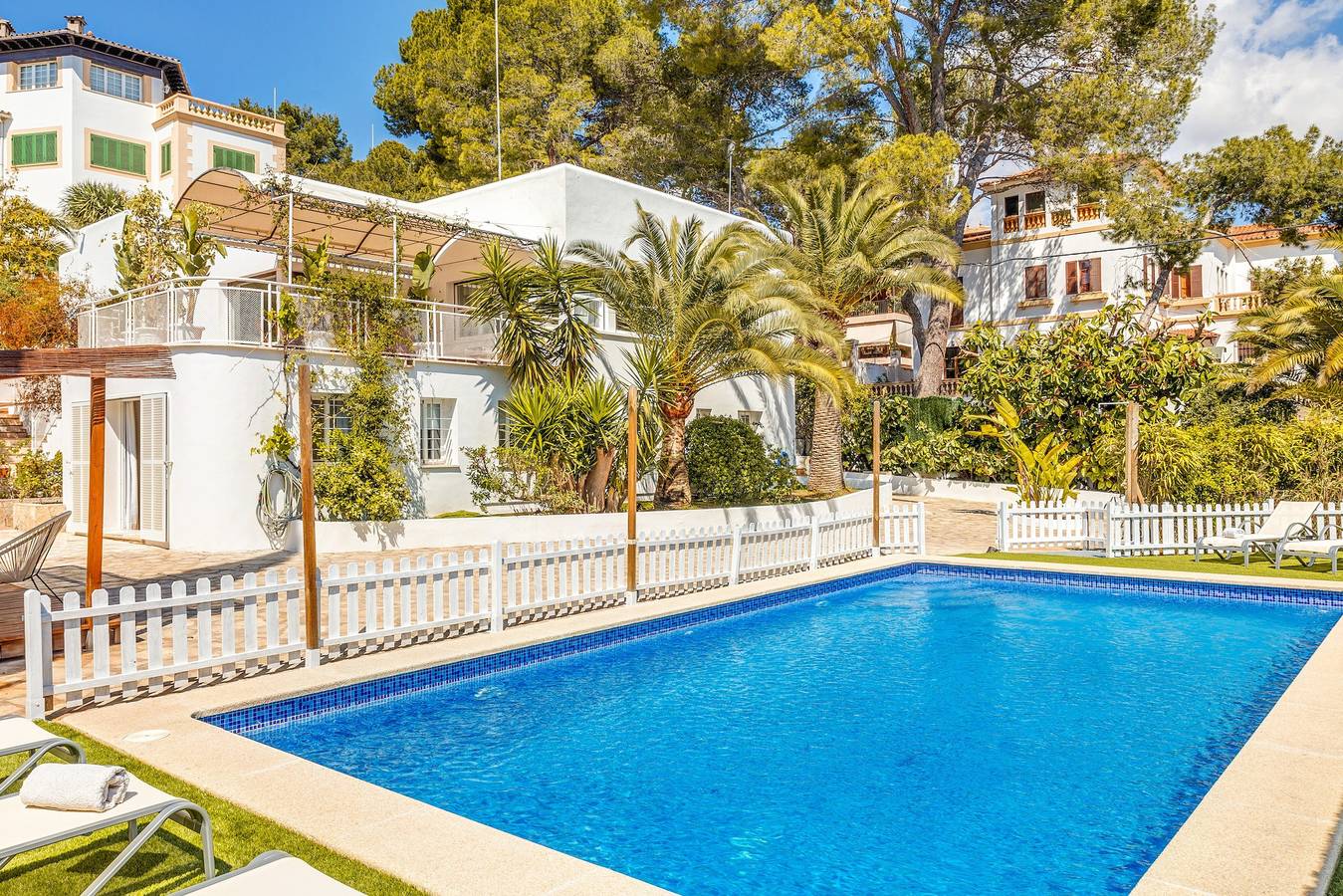 Maison de vacances "Villa Bellver" près du centre de Palma avec Wi-Fi, jardin et piscine. in Son Armadans, Palma de Majorque