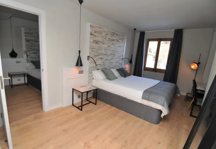 Hotel para 10 personas, con jardín - 1
