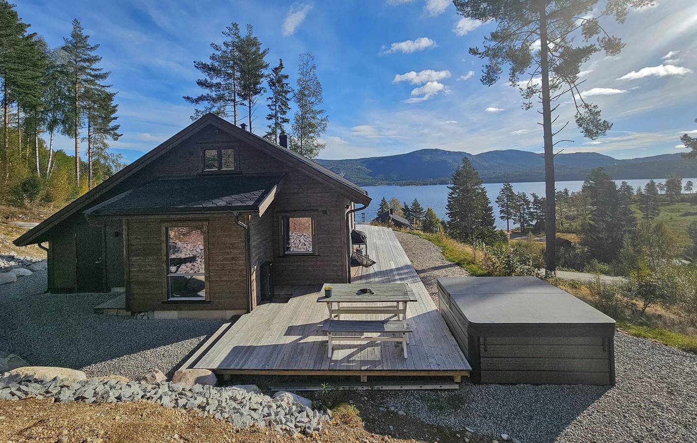 Ferienhaus für 9 Personen mit Terrasse in Nissedal