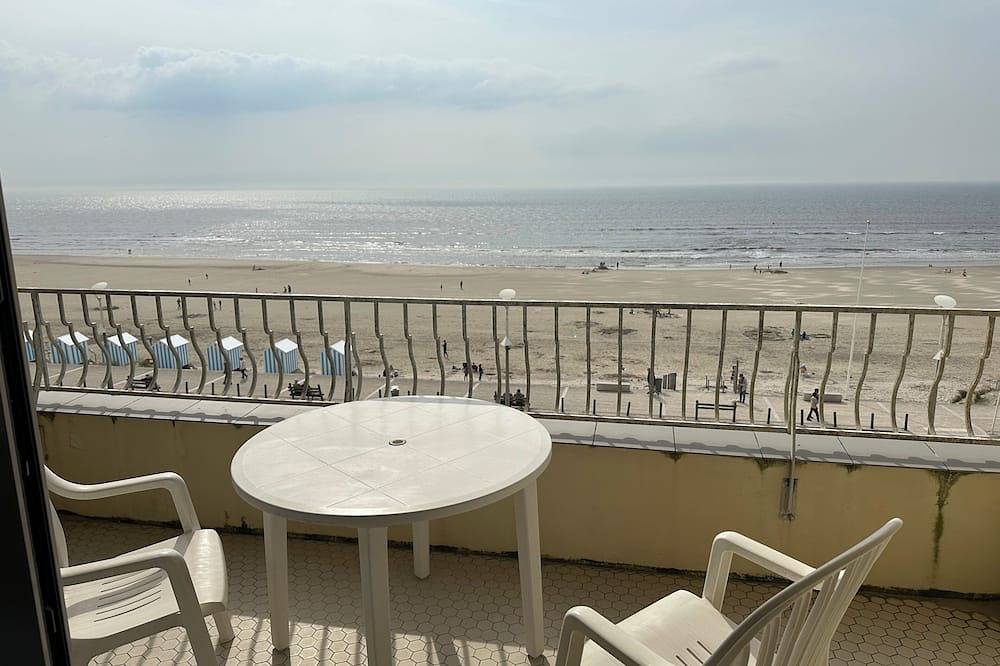 Appartement entier, Bel appartement, front de mer, grand séjour, 2 chambres, 6 lits, idéal famille. in Hardelot Plage, Neufchâtel-Hardelot
