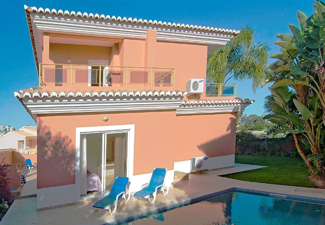 Villa for 12 Guests in São Sebastião, São Gonçalo de Lagos