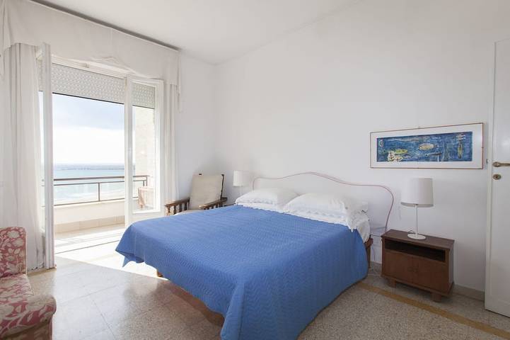 Ganze Wohnung, Familienfreundliches Apartment Mit Privaten Schritten Zum Strand Und Meer in Anzio, Rom Provinz