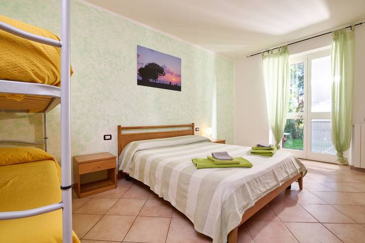 Ganze Wohnung, Ferienwohnung "Verde" mit Meerblick, Gemeinschaftspool und Wlan in San Vincenzo, Etruskische Küste