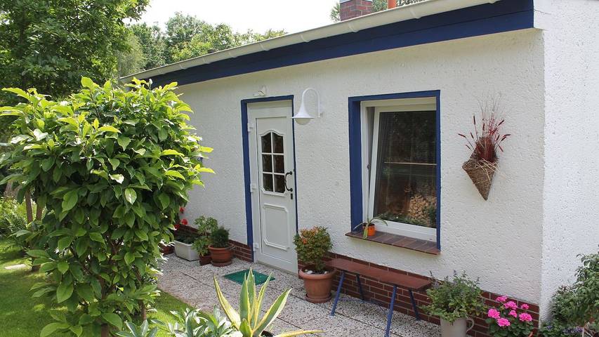 Ferienhaus für 2 Personen, mit Garten und Terrasse in Damshagen