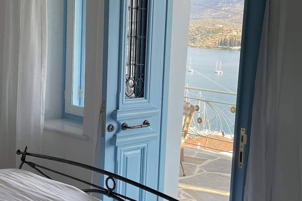 Karen’s Mikro Spiti, Poros. Presented by Lazydaze in Poros Stadt, Poros