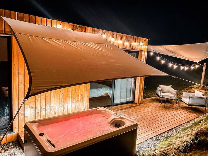 Gîte pour 2 personnes, avec vue et jardin, animaux acceptés à Lasseube - 3