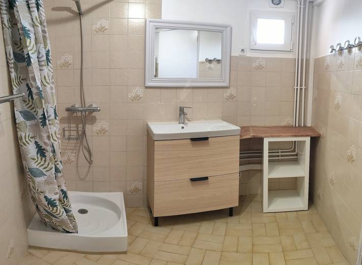 Gîte pour 2 personnes, avec vue sur le lac et jardin dans Lac de Sainte-Croix - 4