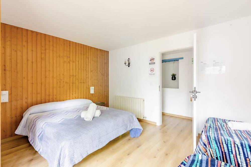 Casa Rural Hostel dos Lucas in Biescas, Spanish Pyrenees