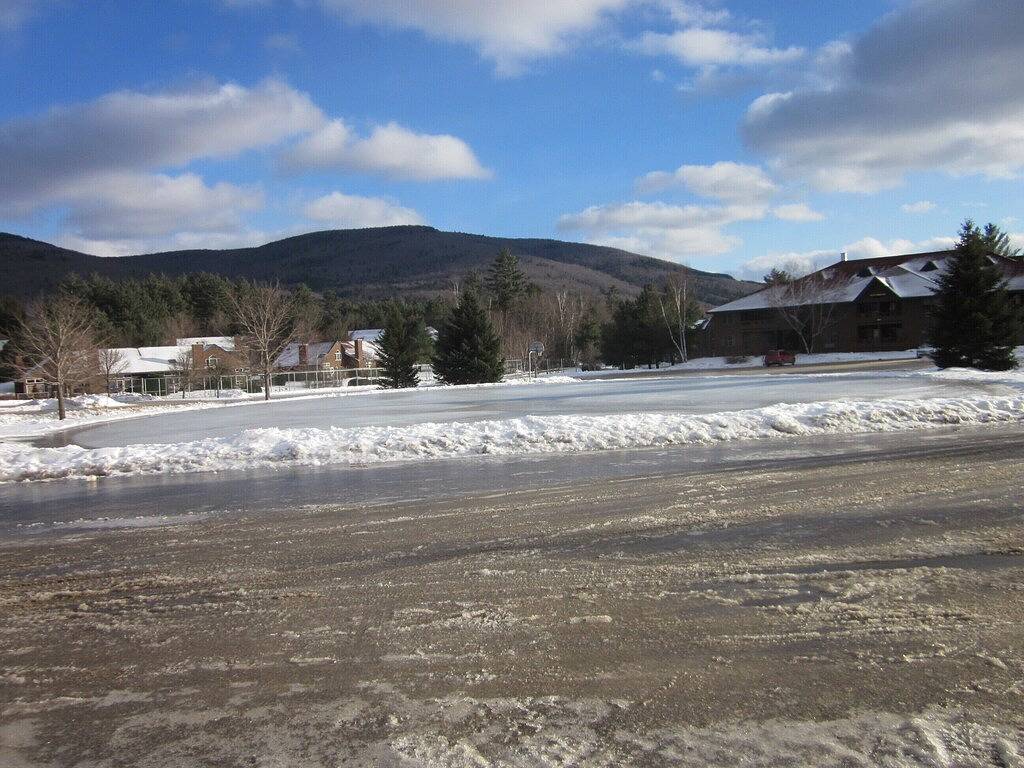 Ganze Wohnung, Deer Park 2Br Top Flr. Endgerät mit Klimaanlage/ Wi-Fi / 50 \"4K-Fernseher in Strand- / Poolnähe in Woodstock (NH), Franconia Notch