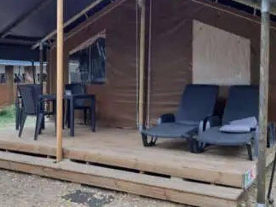Camping Les 3 Lacs du Soleil  - Safarizelt 6 personen - Lodgetent Typ Sl+ in Trept, La Tour-du-Pin und Umgebung