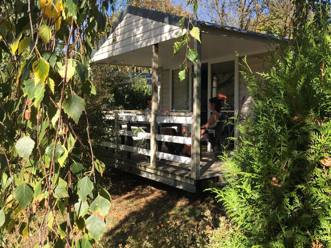 Mobil home confortable avec terrasse in Luynes, Région de Tours