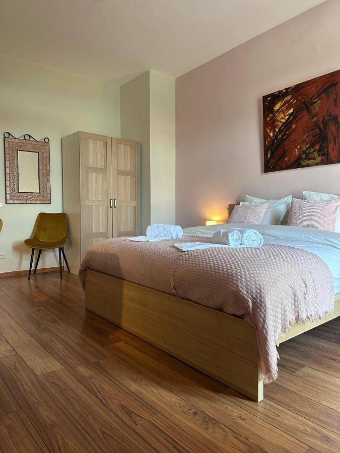 Hôtel pour 2 personnes, avec vue et terrasse, animaux acceptés à Esch-sur-Alzette - 3