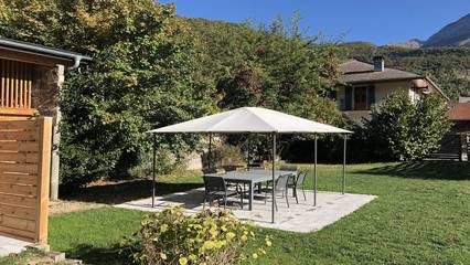 Gîte pour 8 personnes, avec balcon et jardin à Faverges