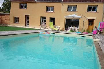 Gîte pour 8 personnes, avec jardin à Crézancy-en-Sancerre