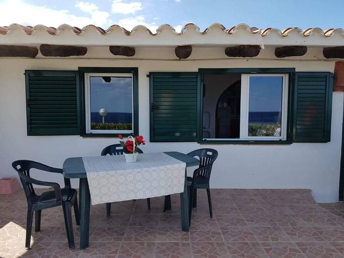 Gîte pour 4 personnes, avec terrasse et jardin dans Platja de l'Almadrava - 2