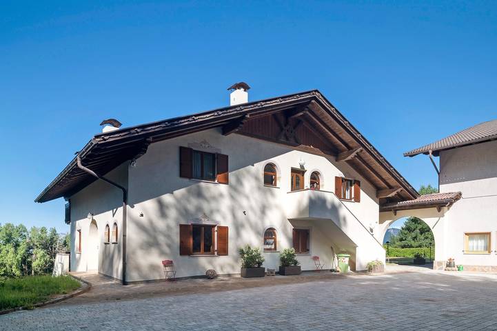 Ganze Wohnung, Ferienwohnung 'Aldeinerhof 1' mit Bergblick, Gemeinschaftsterrasse und Wi-Fi in Aldein, Südtirol