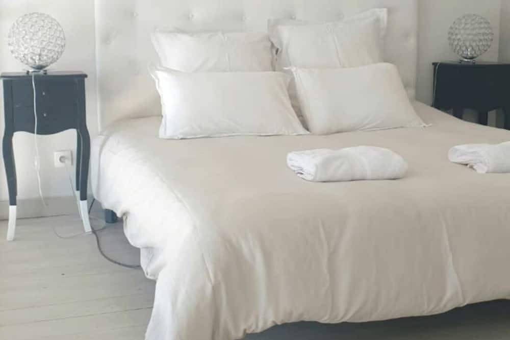 Villa Michèle, Rare!!! an estate on the heights of Pézenas, in the countryside  in Pézenas, Côte d'Améthyste