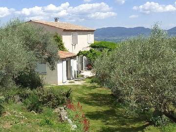Chambre d’hôte pour 2 personnes, avec jardin et piscine en Ardèche