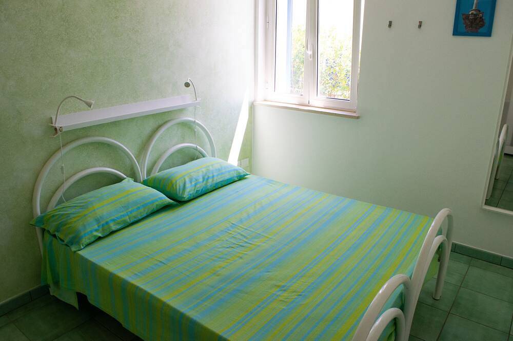 Cisto- Fresh and bright apartment 350 meters from the sea in Gagliano del Capo, Lecce Province
