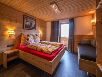 Chalet für 8 Personen in Fügen, Ski-Optimal Hochzillertal, Bild 3