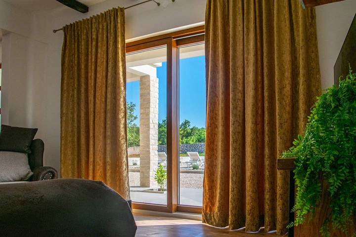 Comfortable and spacious house with terrace Posedarje, Novigrad K-23578 in Novigradsko More, Zadar
