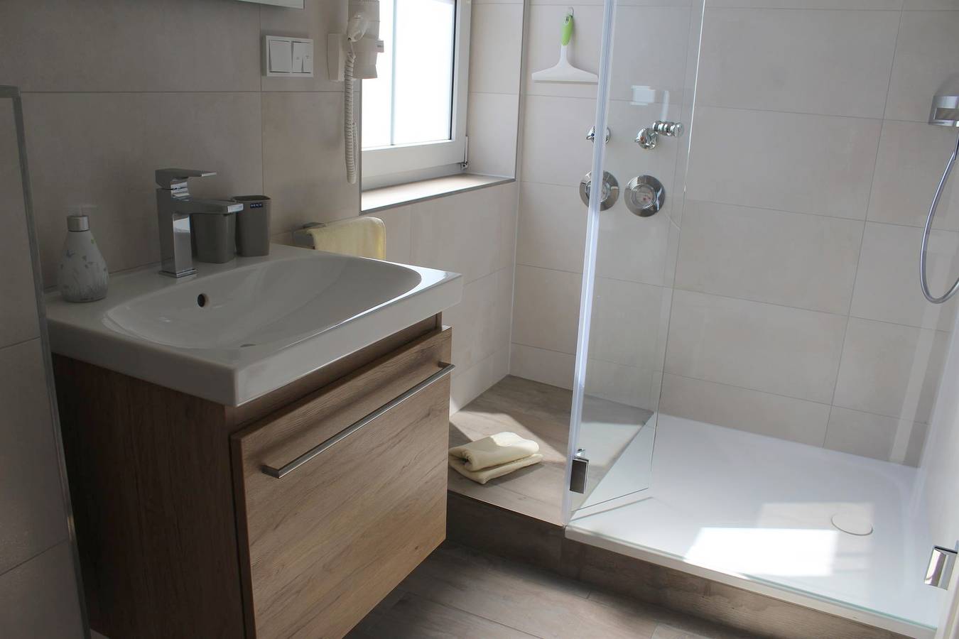 Ganze Ferienwohnung, Ferienweingut Hansjosten in Longuich, Moseleifel