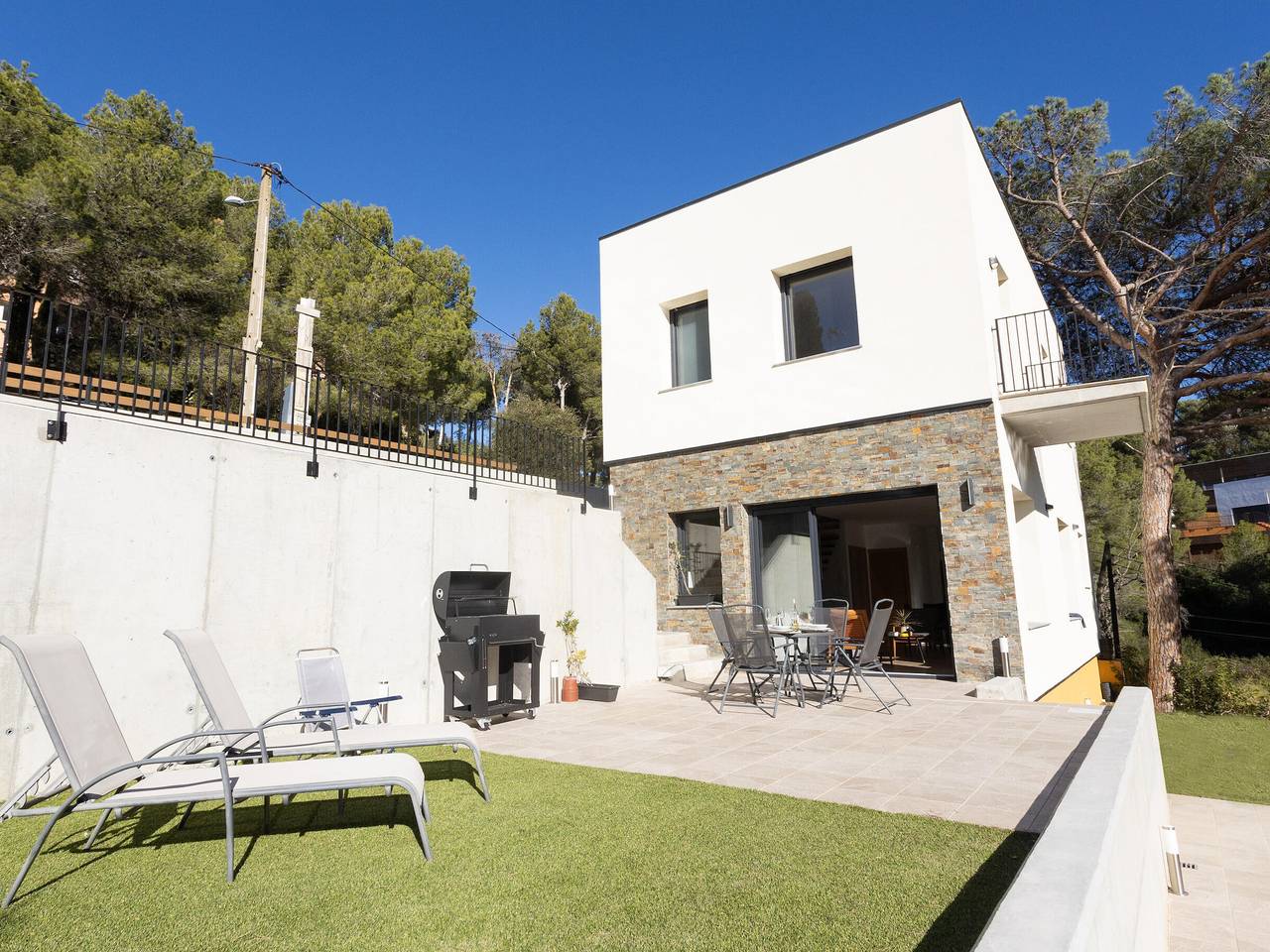 Villa neuve avec piscine, 450m de la plage de Tamariu in Platja de Tamariu (Palafrugell), Tamariu