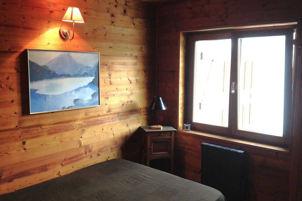 Appartement entier, Dans magnifique chalet, grand appartement, vue montagne, jardin, terrasse, sauna in Les Gets, Les Portes du Soleil