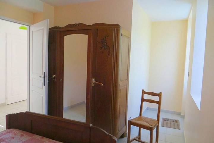Gîte pour 5 personnes, avec Terrasse et Jardin dans Asnières-sur-Nouère - 4