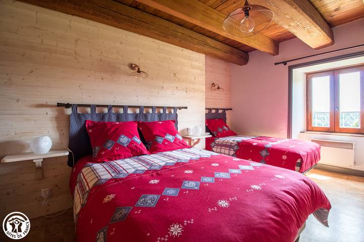 Gîte pour 6 personnes, avec jardin à Saint-Anthème - 3