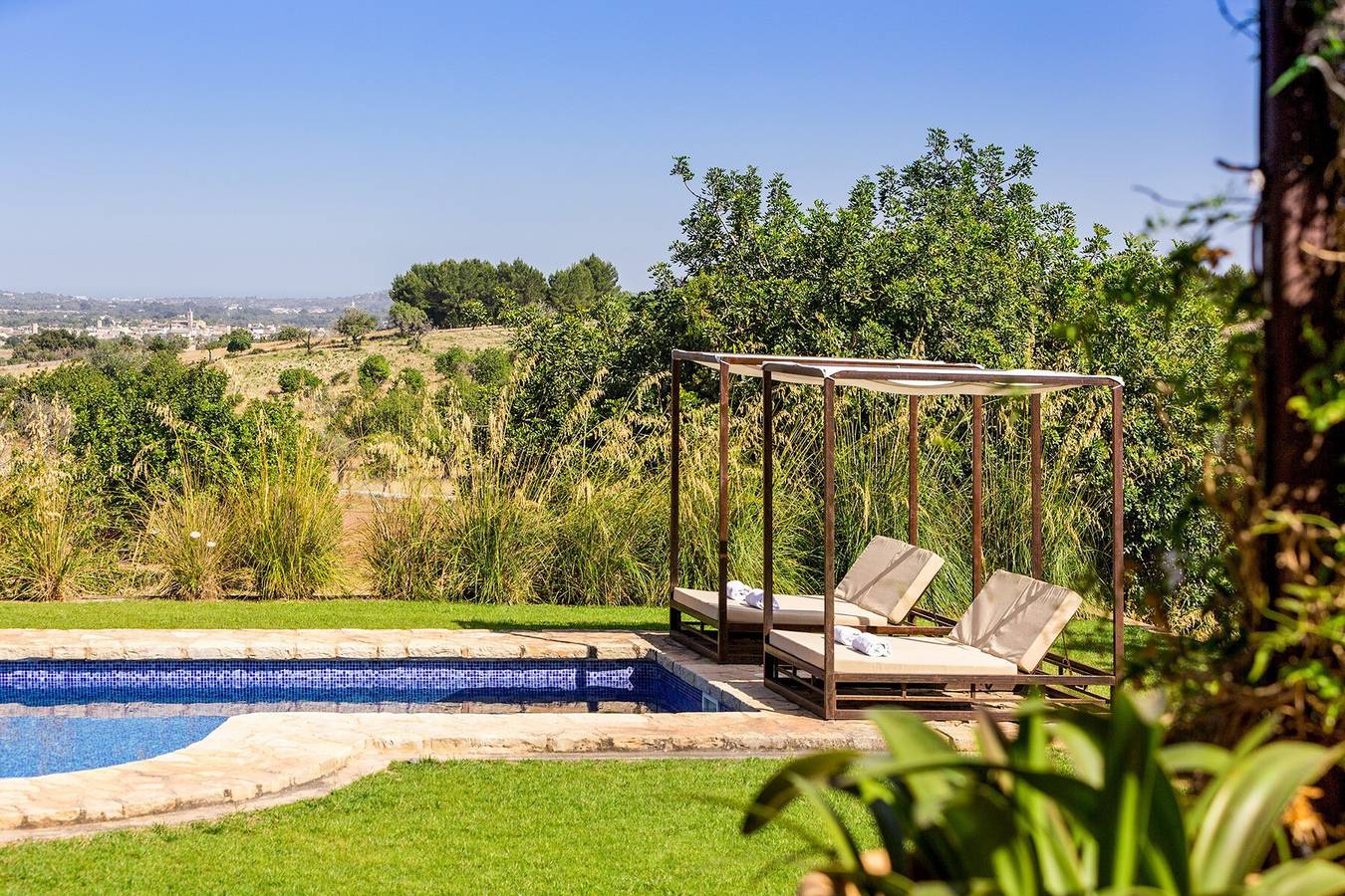 Country House 'Can Jasmin' with Mountain View, Wi-Fi and Air Conditioning in Sant Llorenç des Cardassar, East Majorca
