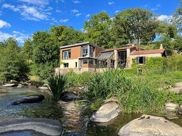 Gîte pour 6 personnes, avec terrasse et jardin à Treize-Vents