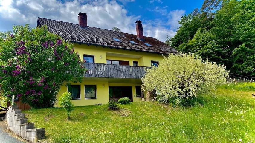 Ferienwohnung für 4 Personen, mit Balkon und Terrasse sowie Ausblick in Obertrubach