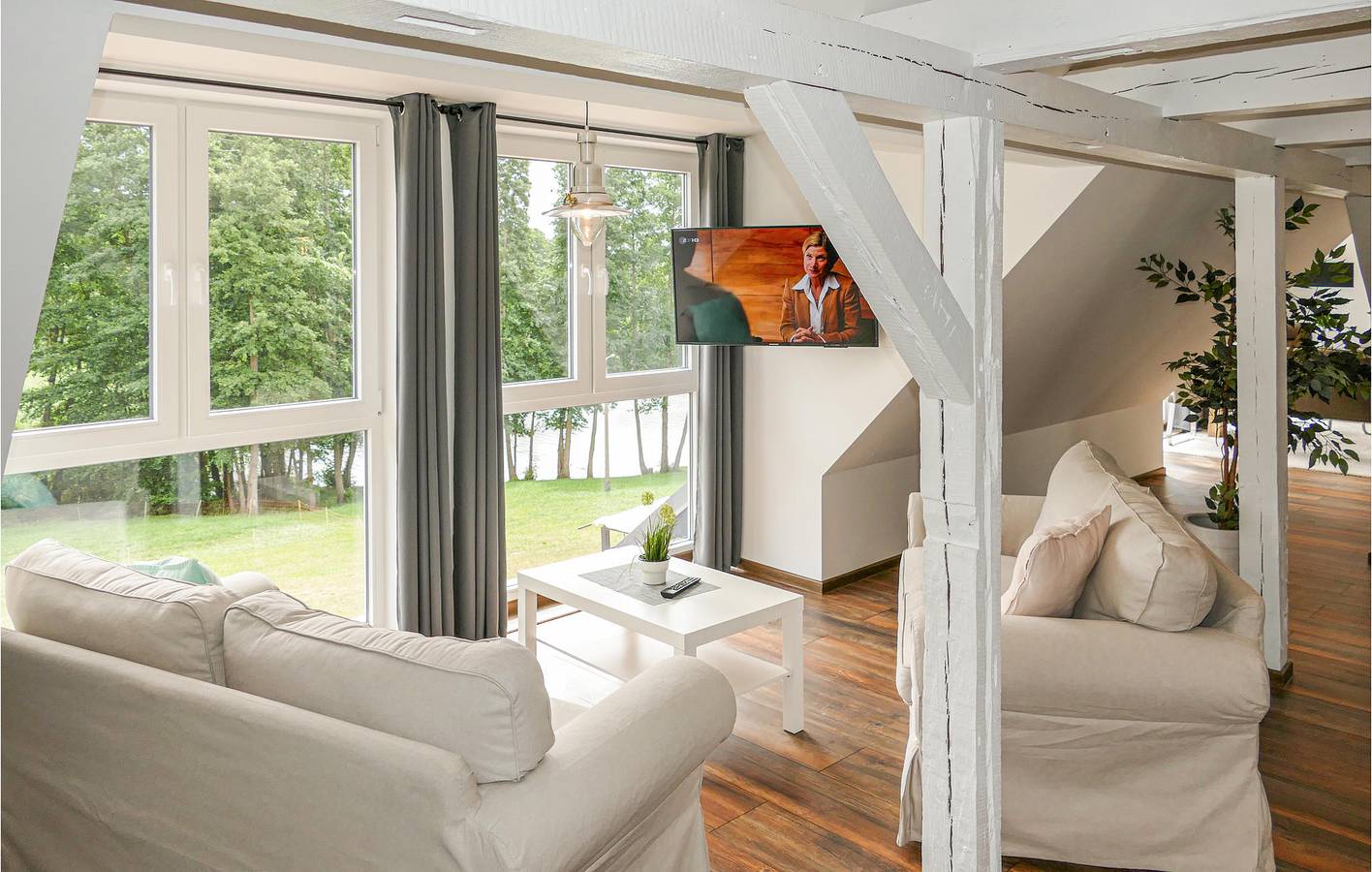 Ganze Ferienwohnung, Moderne Wohnung in Passow mit Flussblick in Passow, Ludwigslust-Parchim