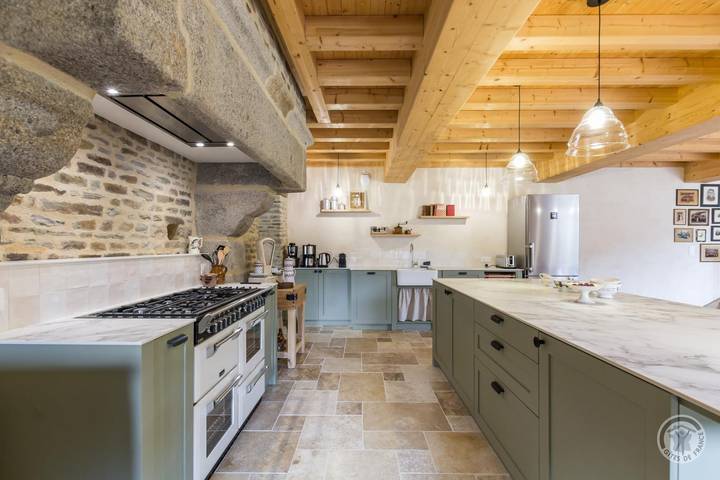 Gîte pour 12 personnes, avec terrasse et jardin à Céaux - 3