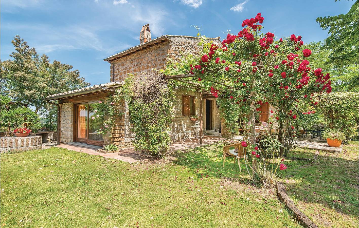 Gemütliche Wohnung mit Pool, Terrasse, WLAN und Klimaanlage in Vitorchiano, Viterbo Provinz