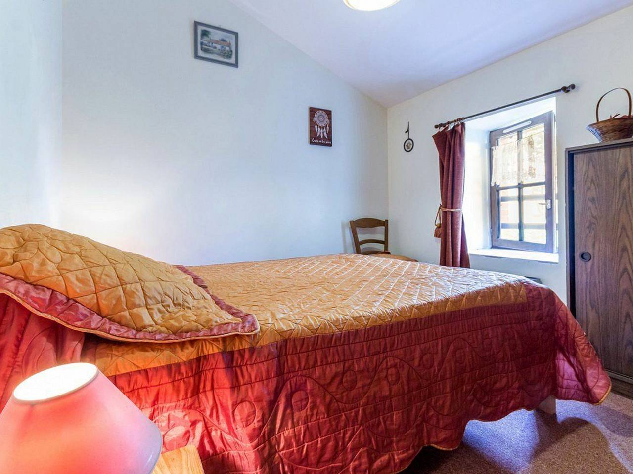 Gîte rénové à Corcoué-sur-Logne avec étang privé et équipements bébé in Corcoué-sur-Logne, Région de Nantes