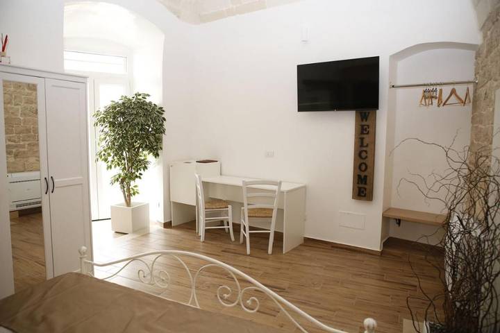 Location de vacances pour 2 personnes, avec jacuzzi et terrasse à Acquaviva delle Fonti - 4