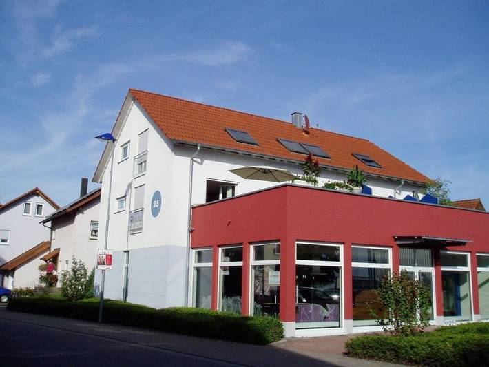 Ferienwohnung für 6 Personen, mit Ausblick und Balkon in Rust