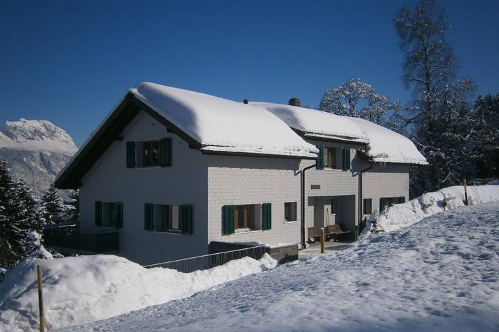 Ganze Ferienwohnung, Casa Malanca - 3 Zimmerwohnung mit Bad/Dusche/Balkon in Flumserberg, Flums