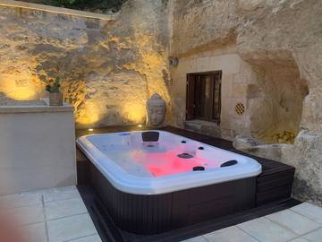 Gîte pour 2 personnes, avec terrasse ainsi que jacuzzi et jardin dans Centre-Val de Loire