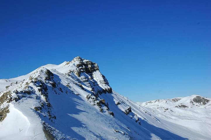 Hôtel pour 3 personnes, avec terrasse dans Office De Tourisme De Vars - 4