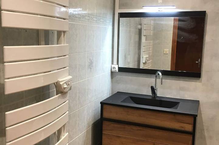 Location de vacances pour 6 personnes, avec jardin à Roumégoux - 4