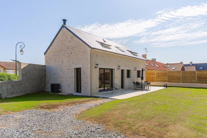 Location de vacances pour 6 personnes, avec jardin et terrasse à Graye-sur-Mer - 4