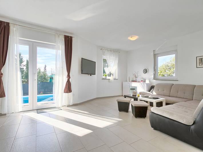 Location de vacances pour 8 personnes, avec terrasse et jardin à Vodnjan - 3