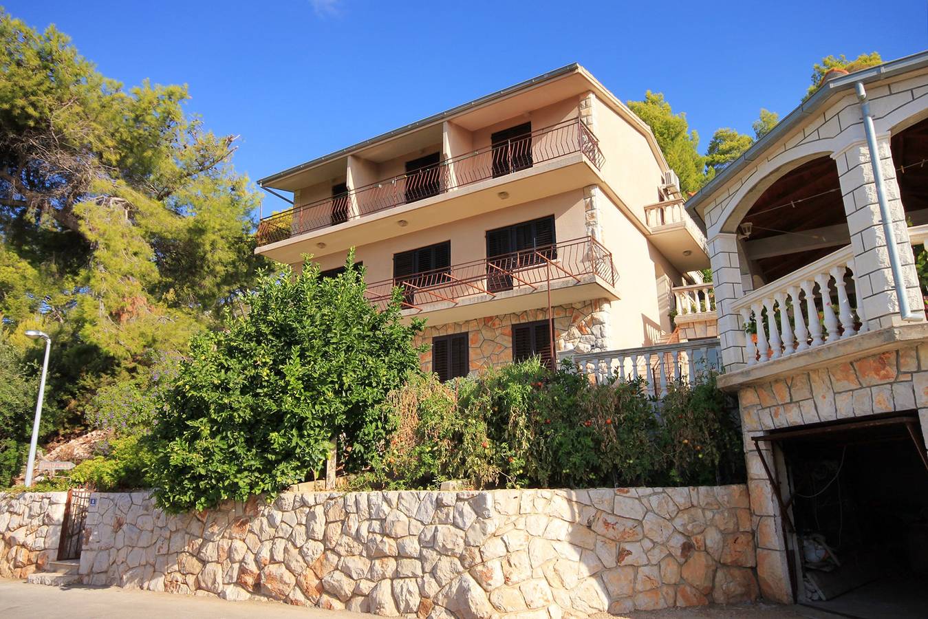 Ganze Wohnung, 1-Zimmer-Ferienwohnung mit Balkon und Meerblick Prizba (Korcula) A-9227-b in Blato, Korcula