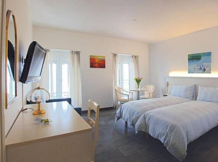 Hôtel pour 2 personnes, avec terrasse ainsi que vue sur le lac et vue à Villeneuve (Suisse) - 2