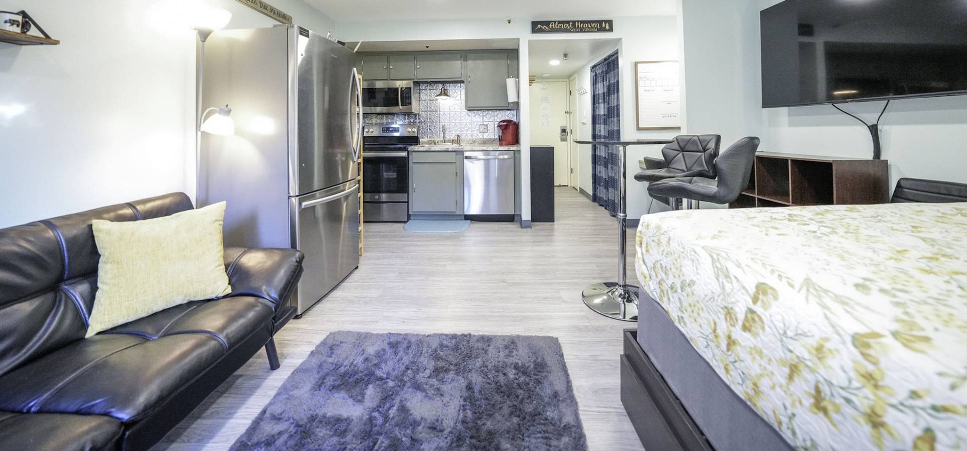 Ganze Wohnung, Workspace Studio. Ski-In/Ski-Out. Ac! in Snowshoe, Greenbrier River