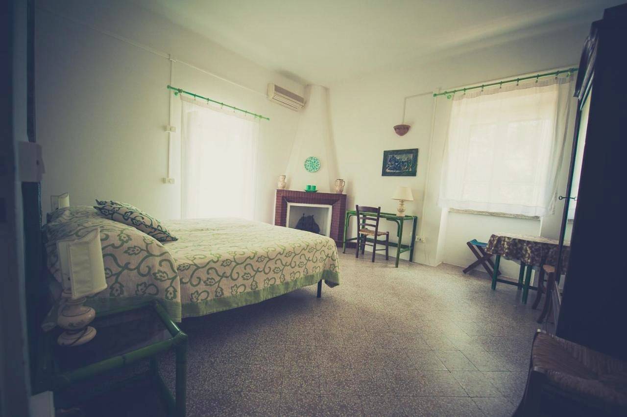 Masseria Perronello Country House in Castellaneta, Golfo di Taranto